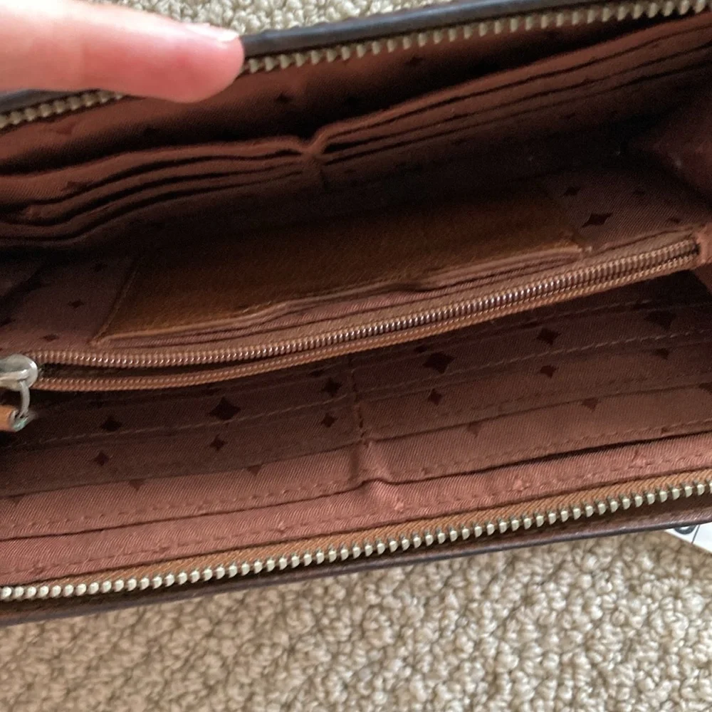 Fossil Leather Full Zip Continental Wallet Luxe Brown 8” by 4” EUC